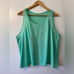 Nike tank top athletic wear racerback green size xl